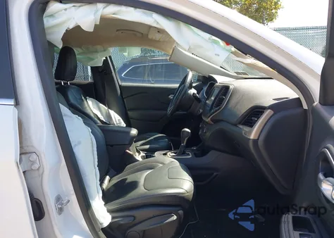 2015 Jeep Cherokee Latitude из США, поврежденный, VIN 1C4PJMCS9FW635191